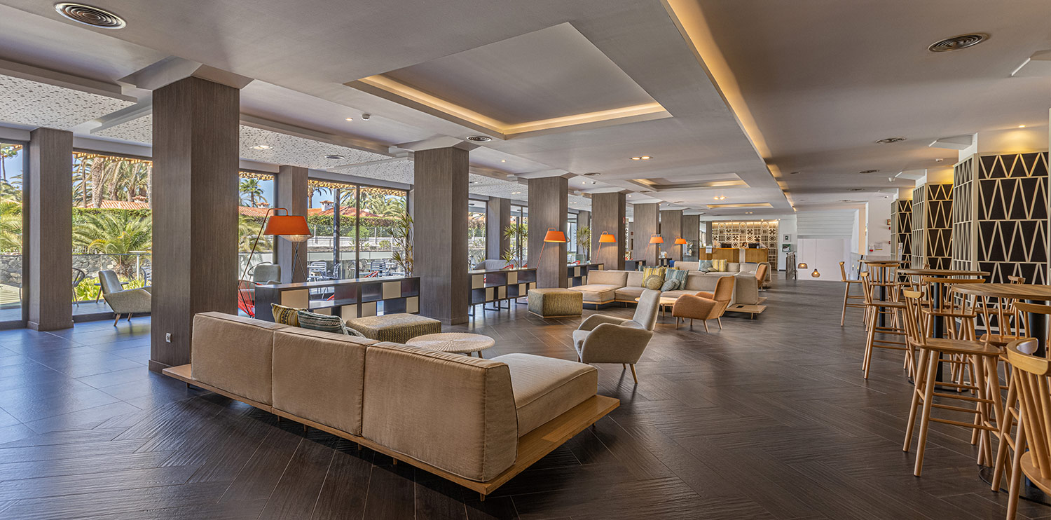 Emblematic image of the reception of the hotel Abora Catarina by Lopesan Hotels in Playa del Inglés, Gran Canaria 